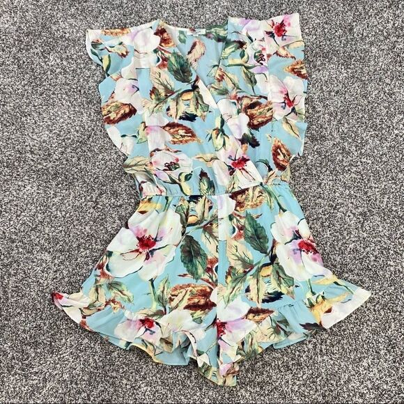 UMGEE - WOMEN’S FLUTTER SLEEVE FLORAL ROMPER - SIZE SMALL & GOOD CONDITION - B22 - Picture 7 of 14